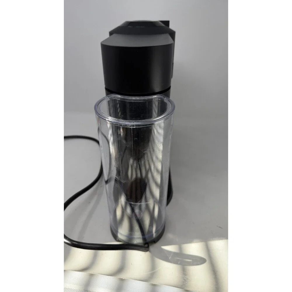 Nespresso Vertuo Next DeLonghi Matte Black ENV120BMAE With Descaling Kit